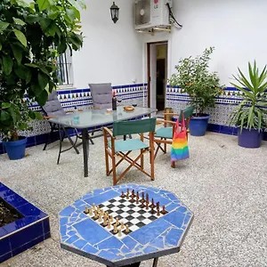 Casa Valientes B - Free Private Parking, Patio, Wifi & Ac Appartement